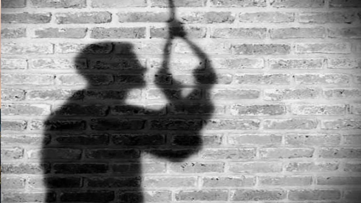 karnataka-irritated-by-wife-obsession-with-making-instagram-reels-man-dies-by-suicide